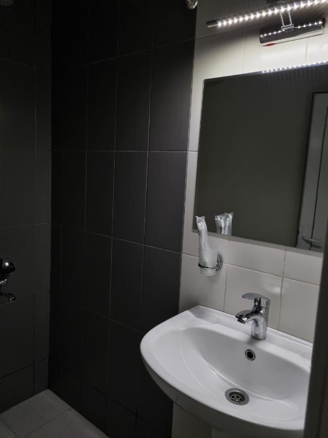 Rail Hotel Tbilisi ภายนอก รูปภาพ
